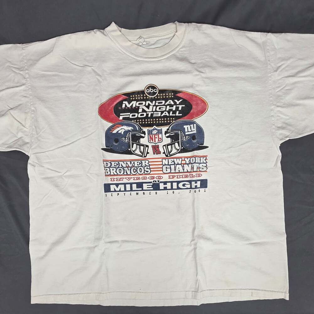 Vtg 2001 Monday Night Football  Broncos vs Giants Invesco Field  T-Shirt XXL